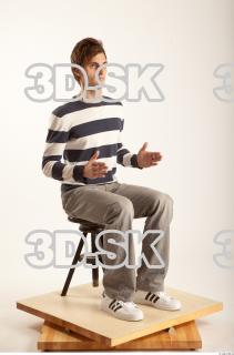 Sitting reference of Jeronym 0014